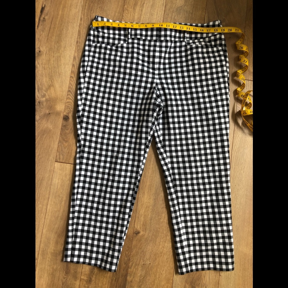 Loft Marissa fit Black/White Gingham Crop Pants
